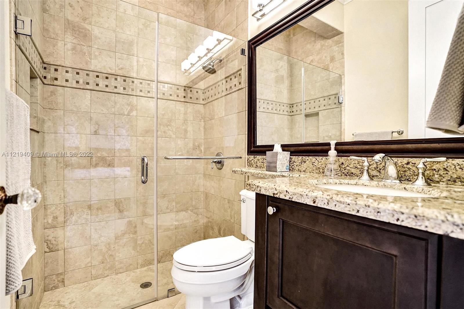 VENETIAN ISLES 2ND SEC - Residential