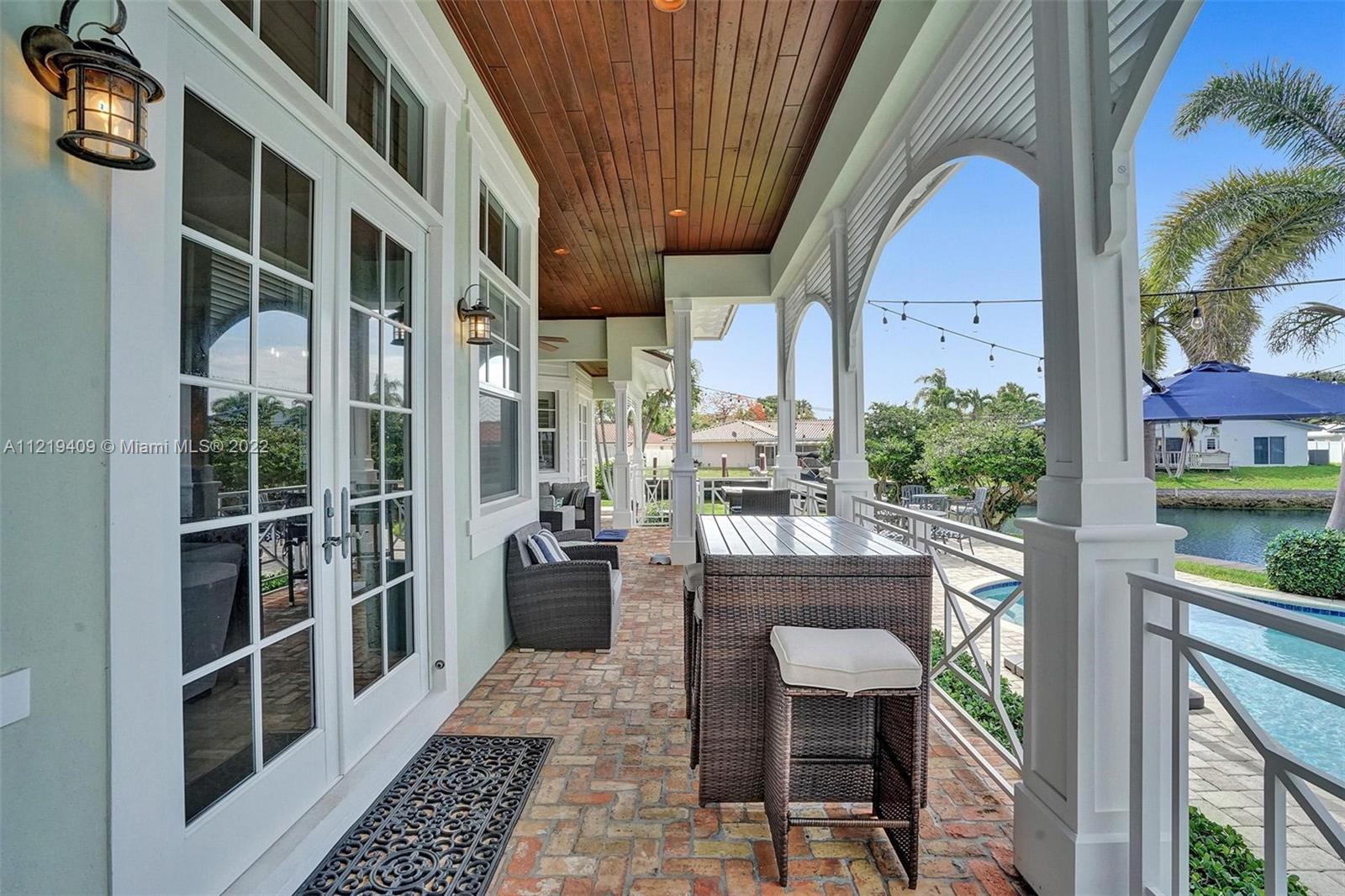 VENETIAN ISLES 2ND SEC - Residential