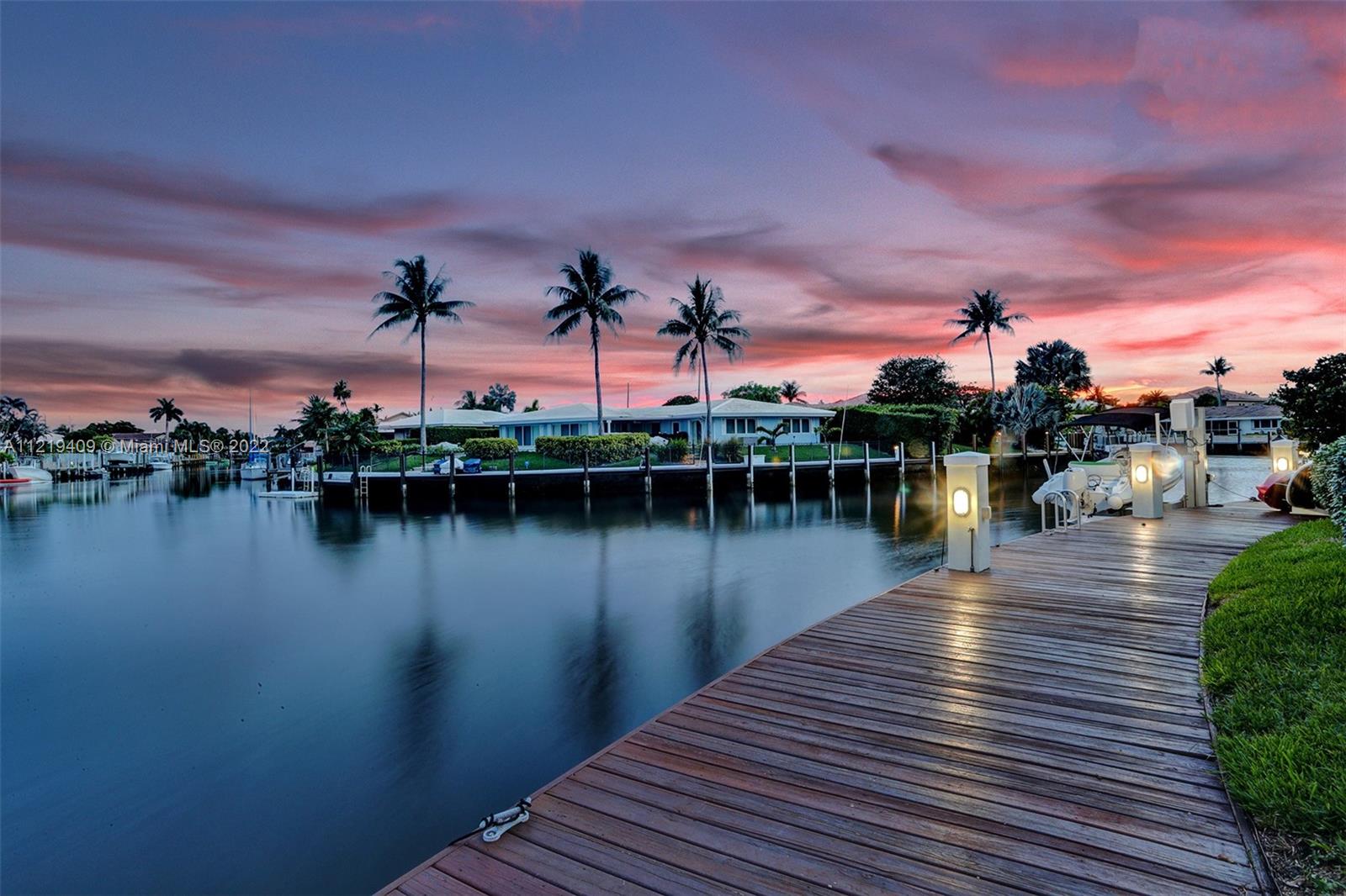 VENETIAN ISLES 2ND SEC - Residential