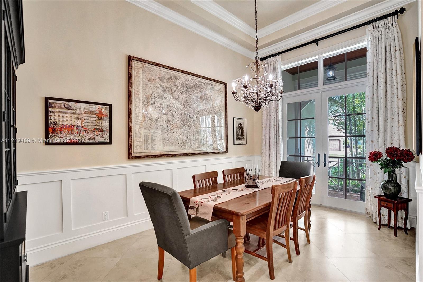 VENETIAN ISLES 2ND SEC - Residential