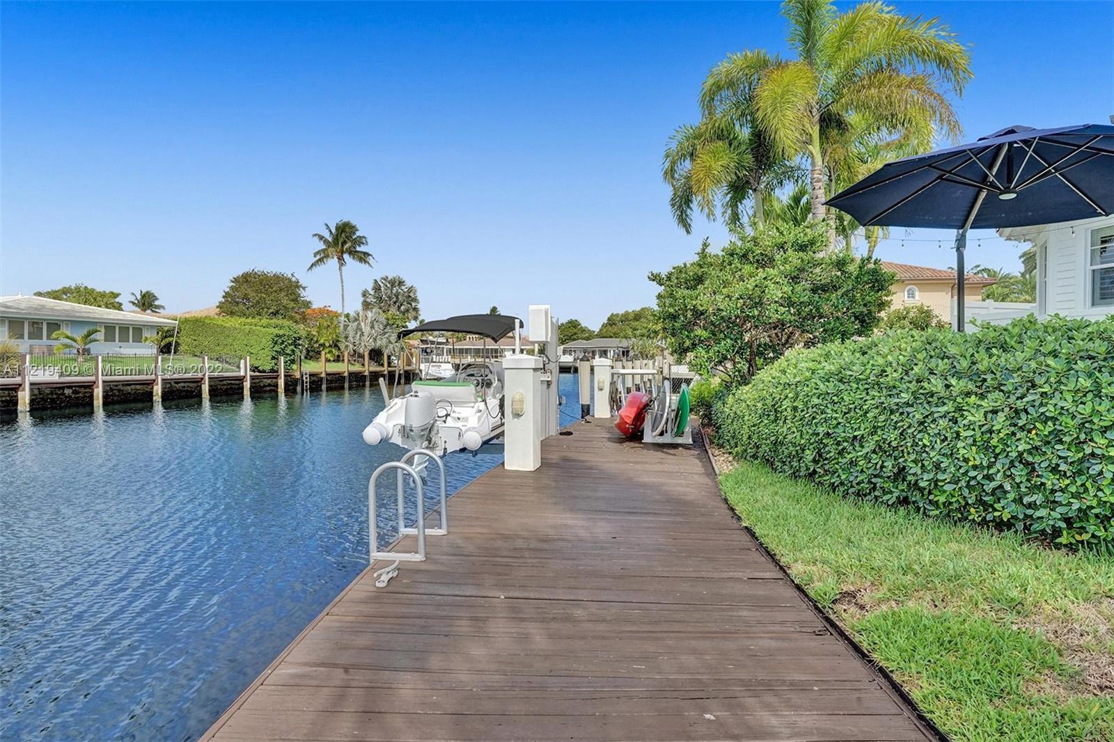 VENETIAN ISLES 2ND SEC - Residential