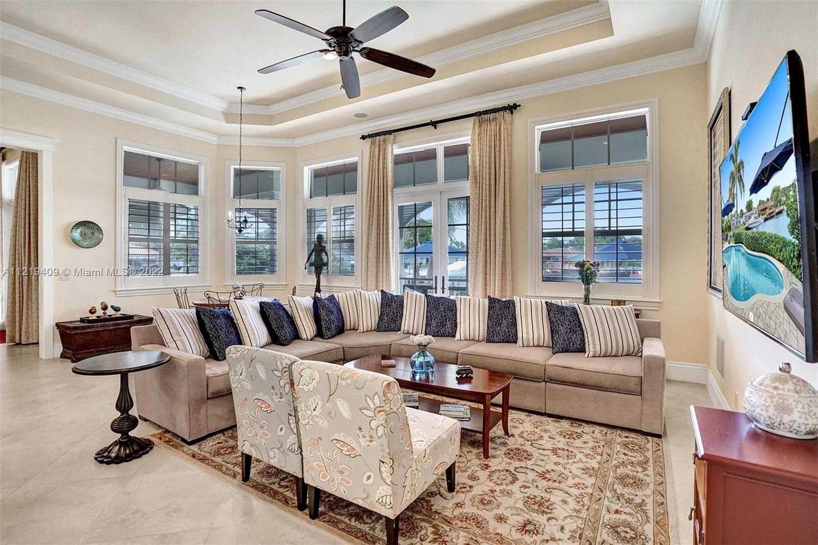 VENETIAN ISLES 2ND SEC - Residential