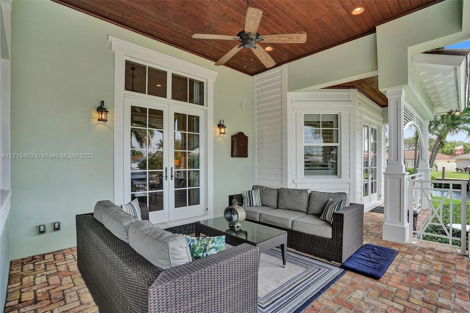 VENETIAN ISLES 2ND SEC - Residential