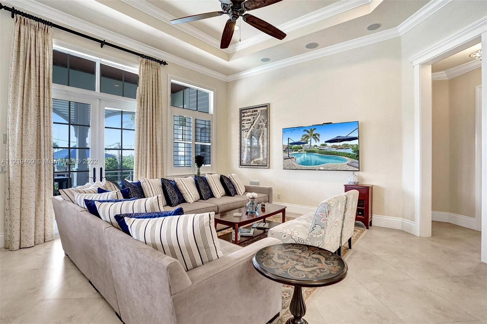 VENETIAN ISLES 2ND SEC - Residential