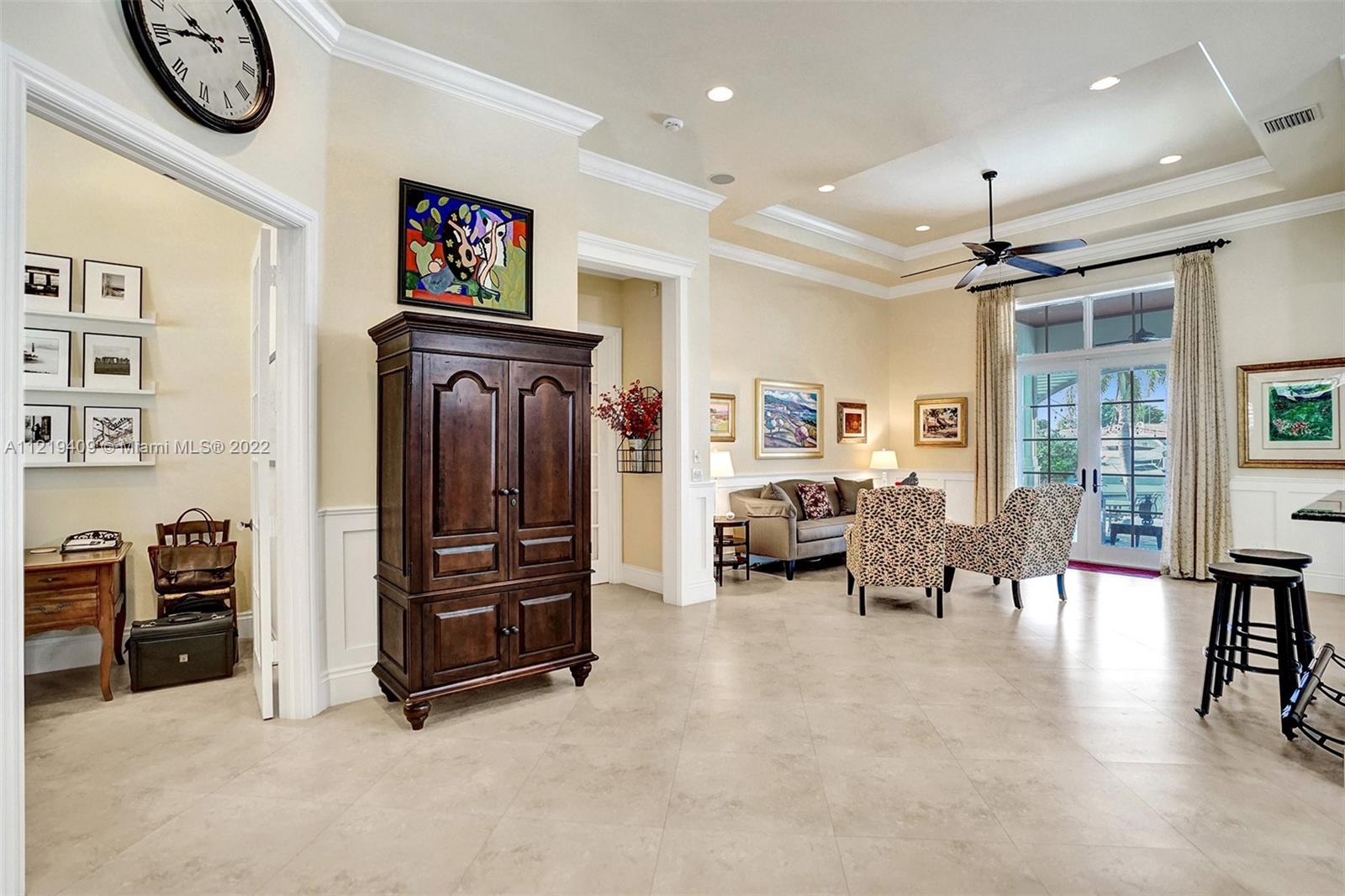 VENETIAN ISLES 2ND SEC - Residential