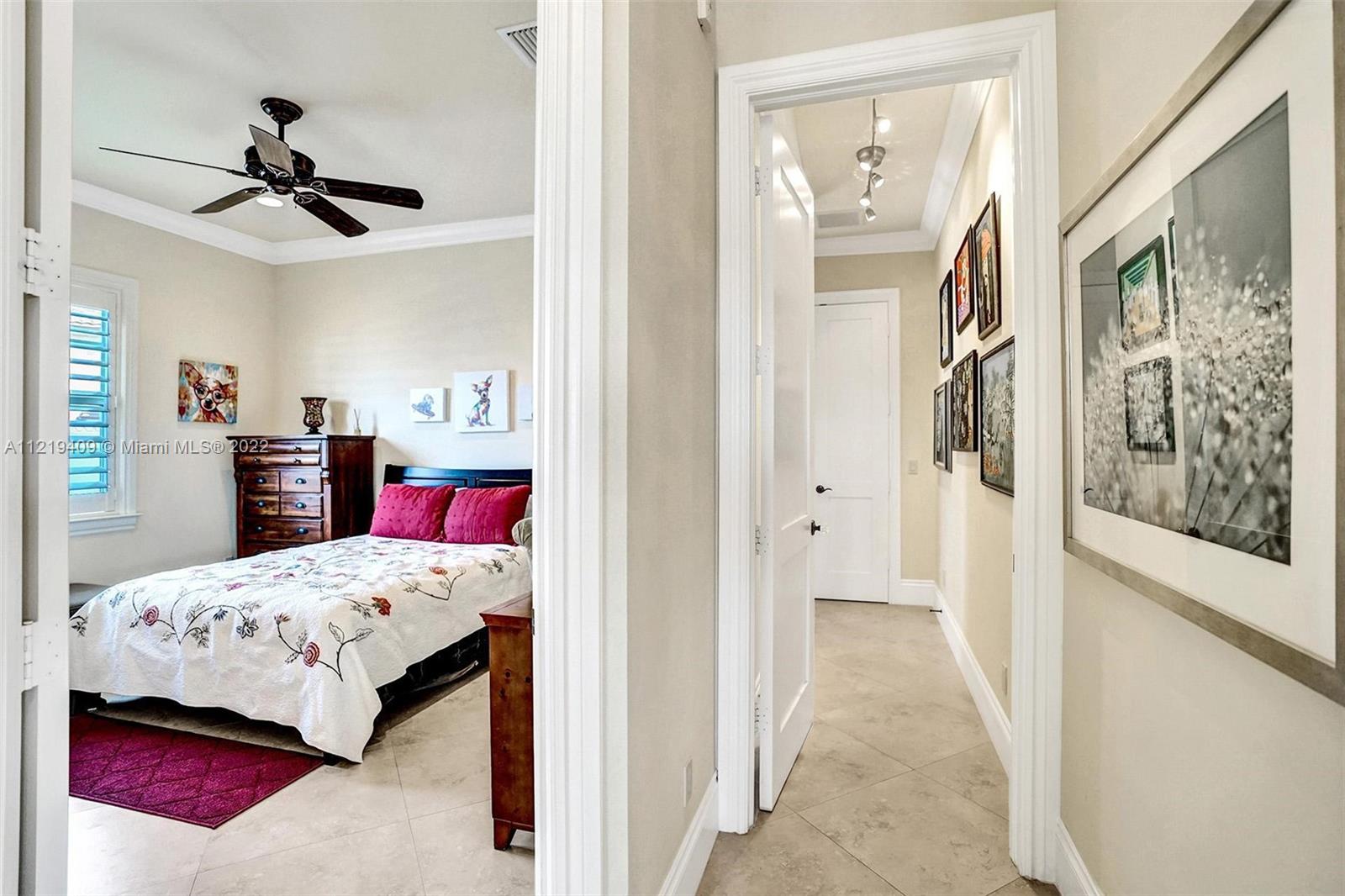 VENETIAN ISLES 2ND SEC - Residential