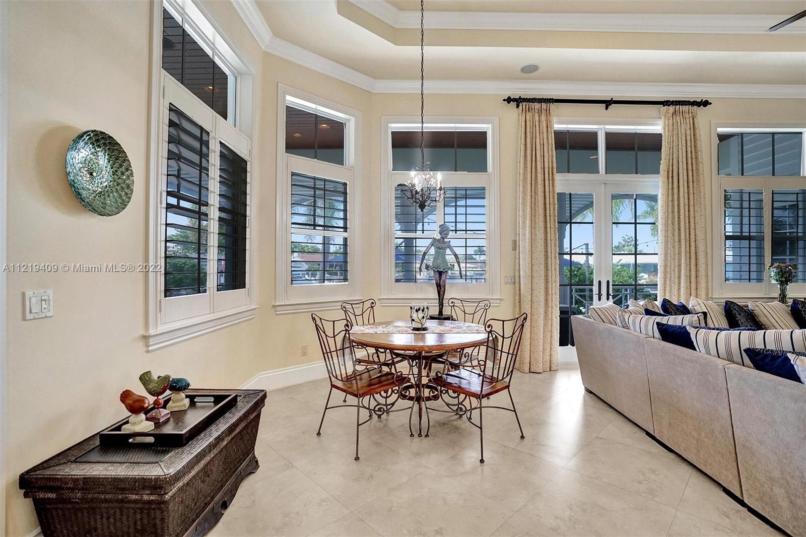 VENETIAN ISLES 2ND SEC - Residential