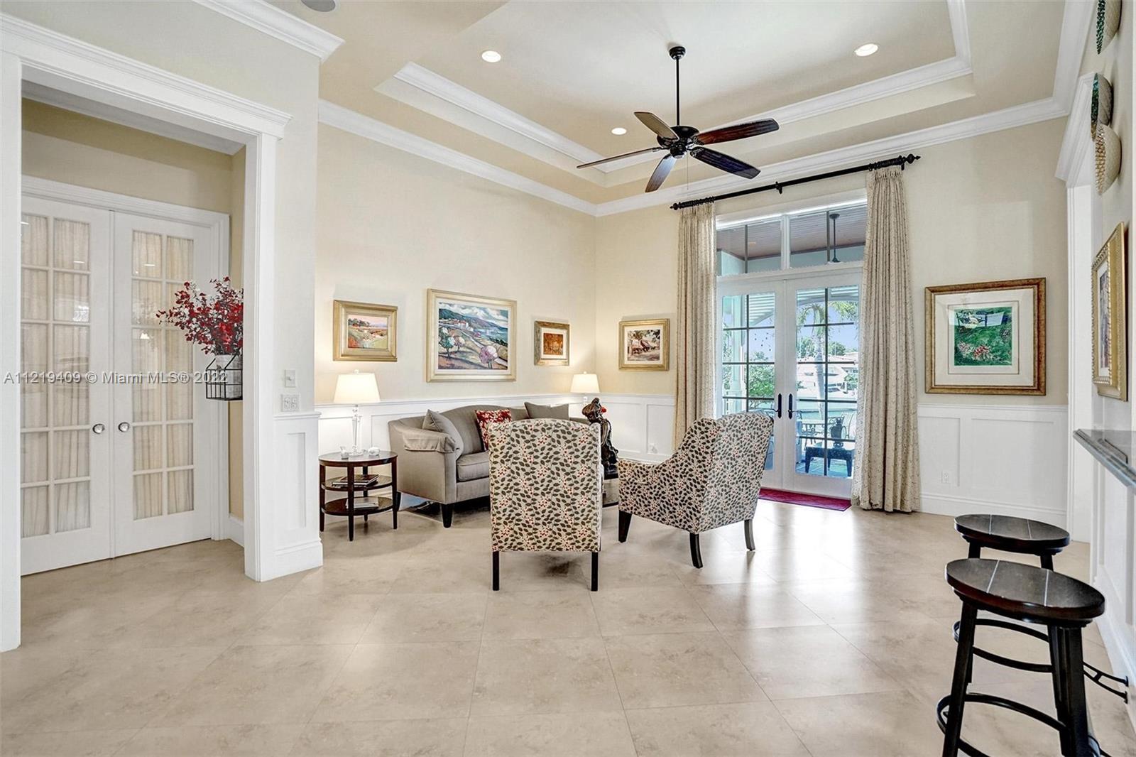 VENETIAN ISLES 2ND SEC - Residential