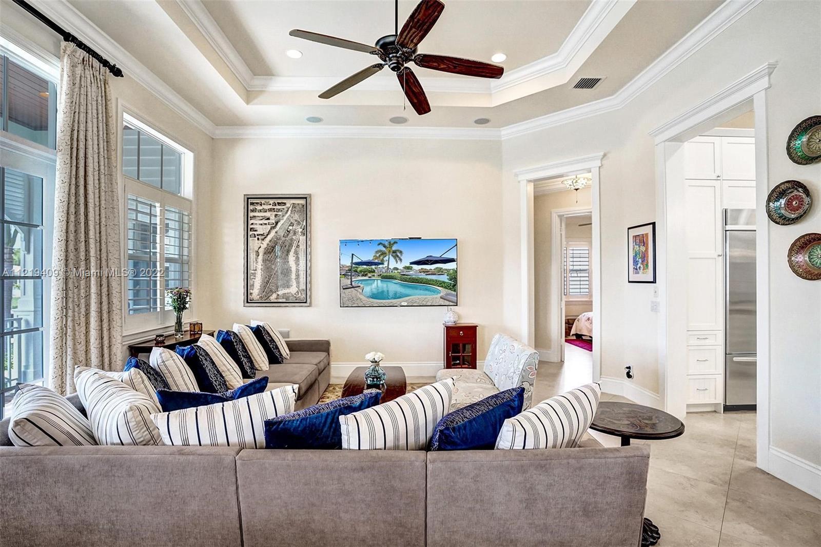 VENETIAN ISLES 2ND SEC - Residential