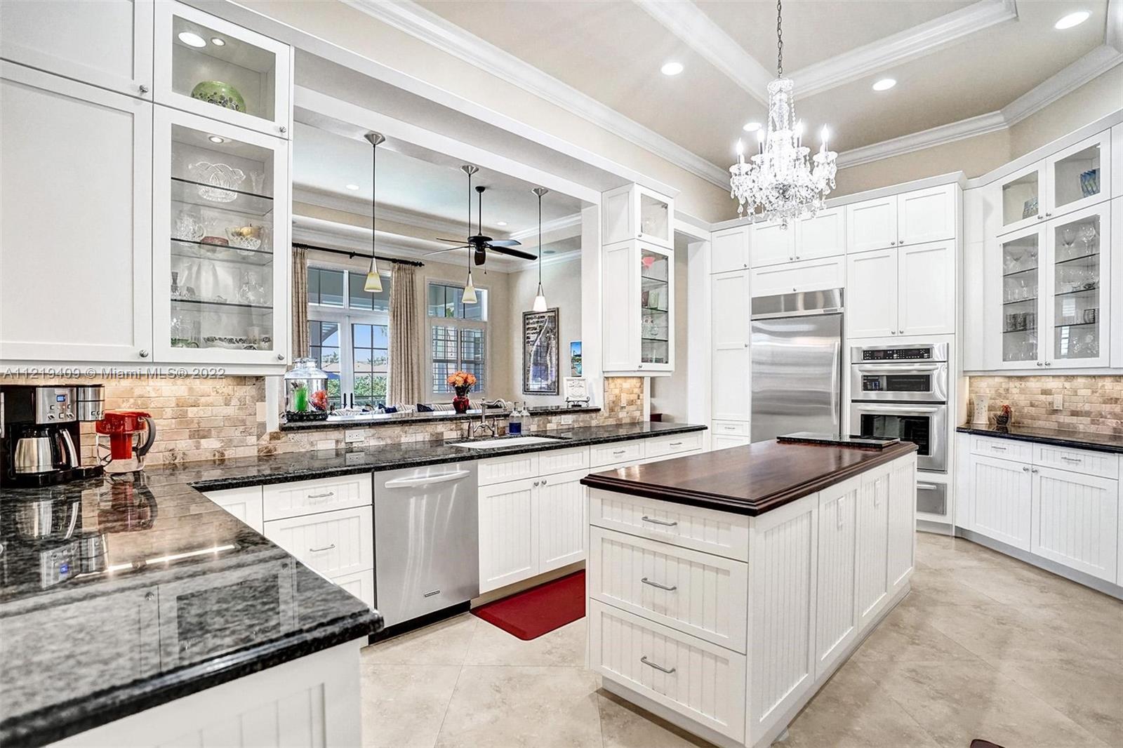 VENETIAN ISLES 2ND SEC - Residential