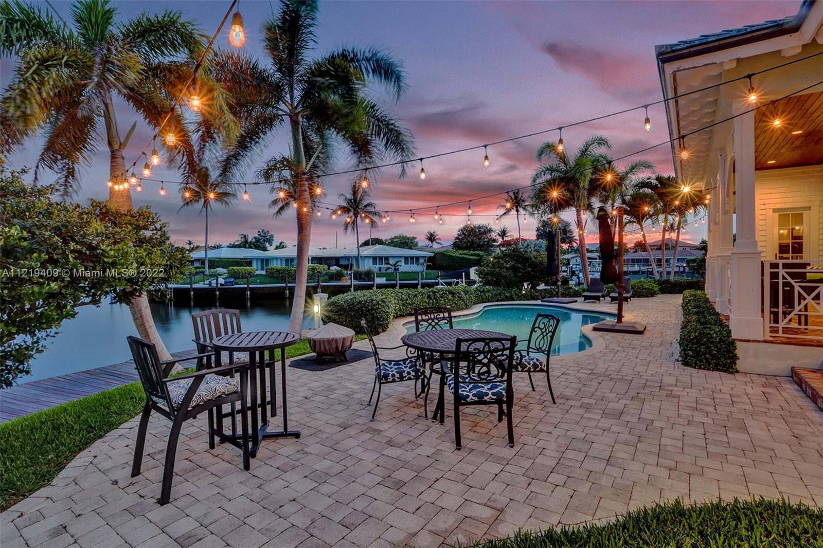 VENETIAN ISLES 2ND SEC - Residential