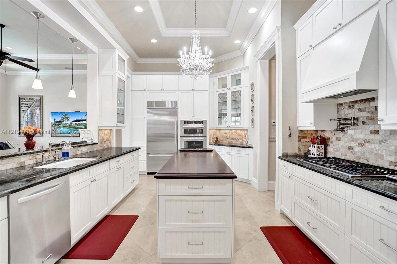 VENETIAN ISLES 2ND SEC - Residential