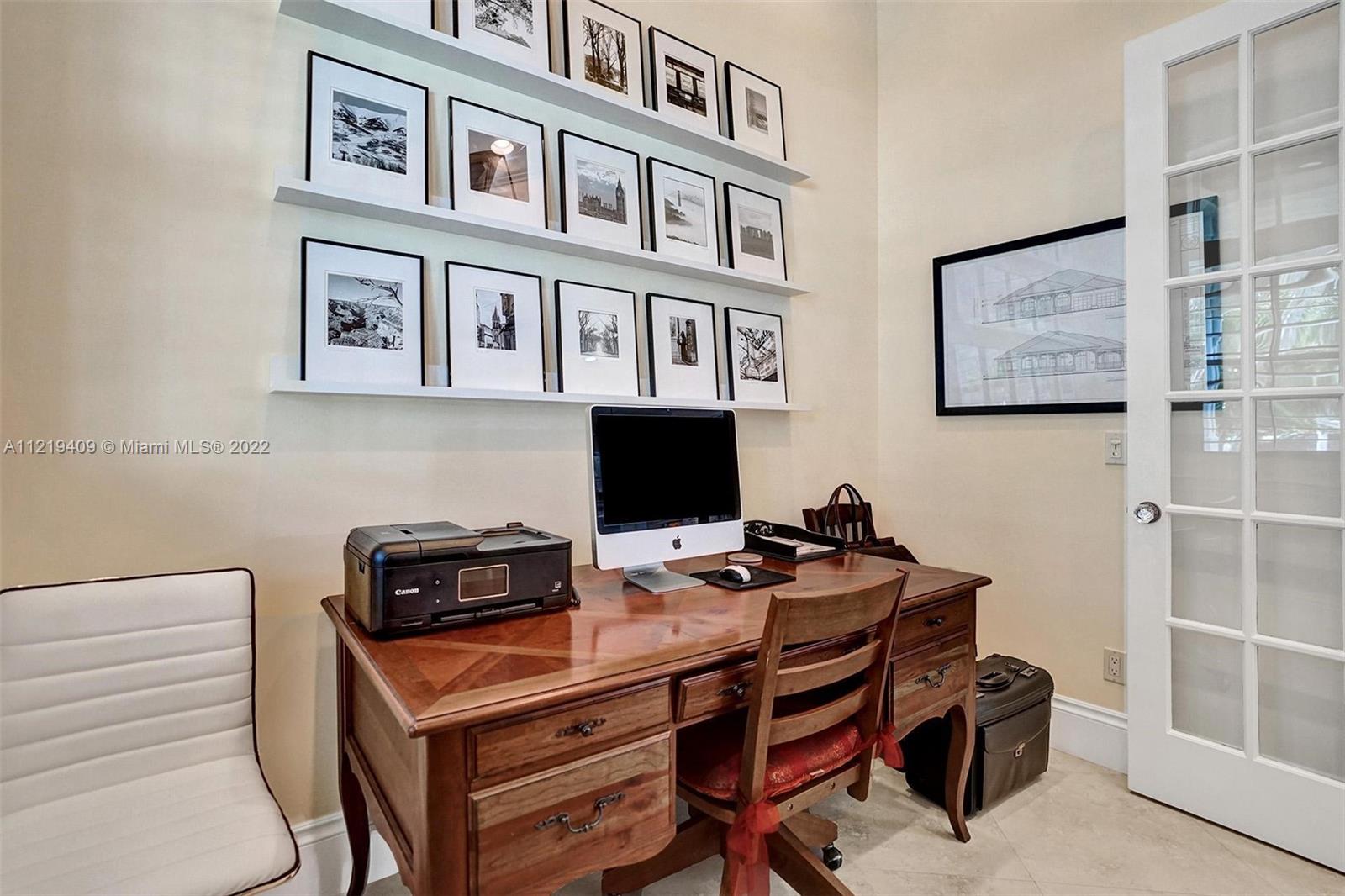 VENETIAN ISLES 2ND SEC - Residential