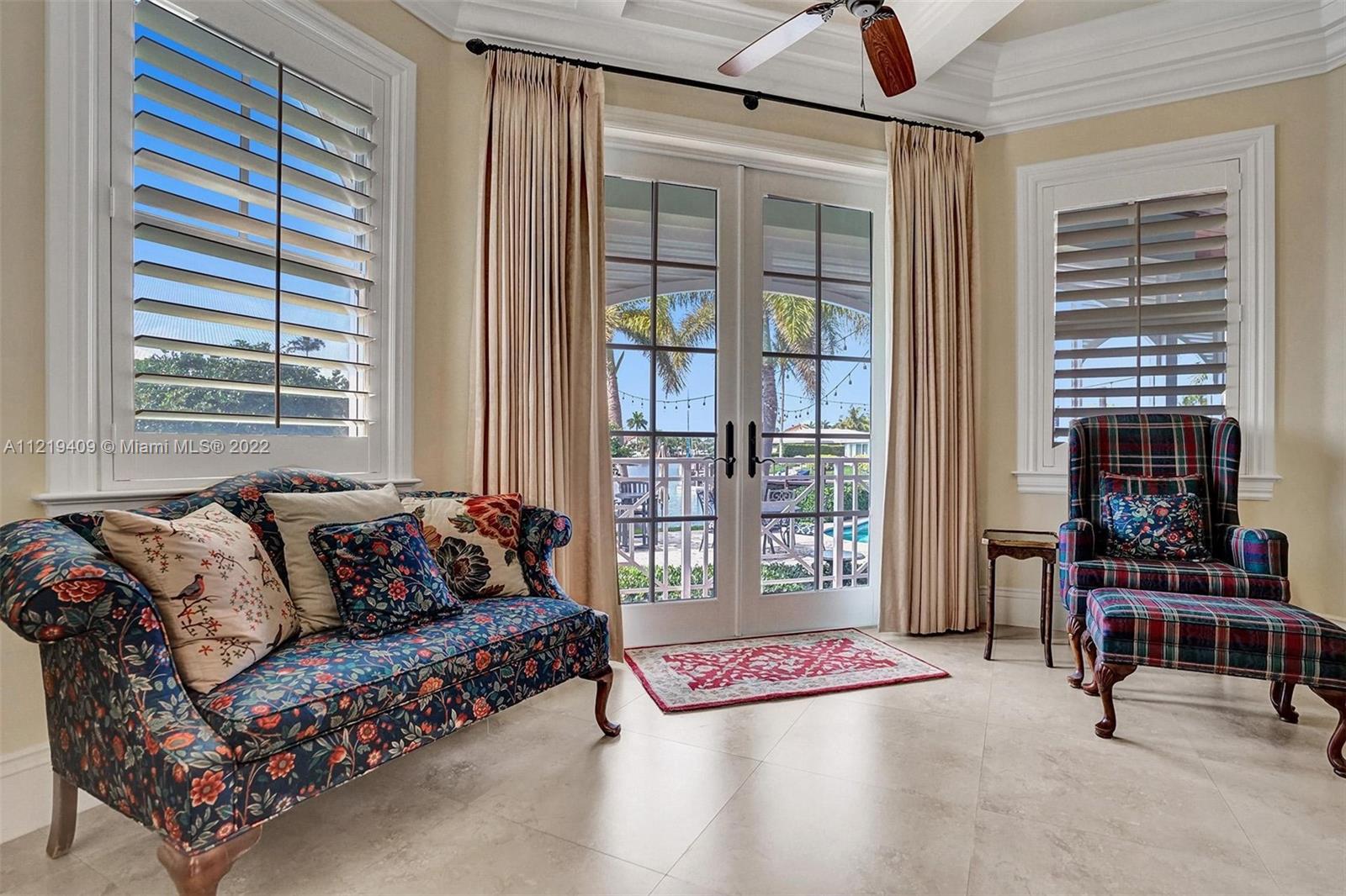 VENETIAN ISLES 2ND SEC - Residential