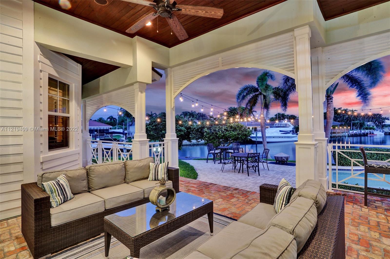 VENETIAN ISLES 2ND SEC - Residential