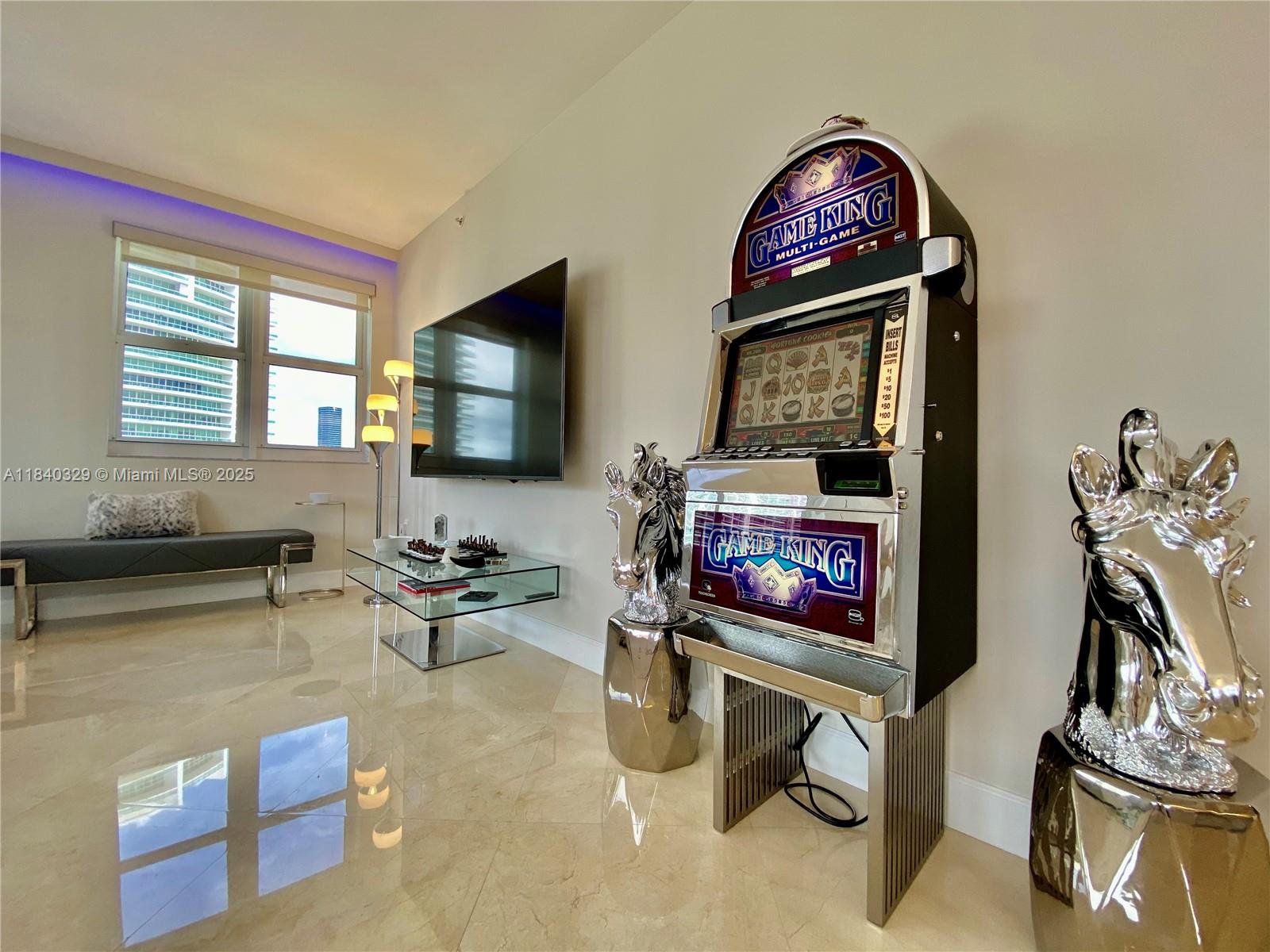 TURNBERRY VILLAGE SO TOWE - Residential