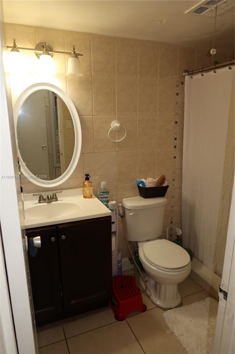 CHELSEA BAYVIEW CONDO - Residential