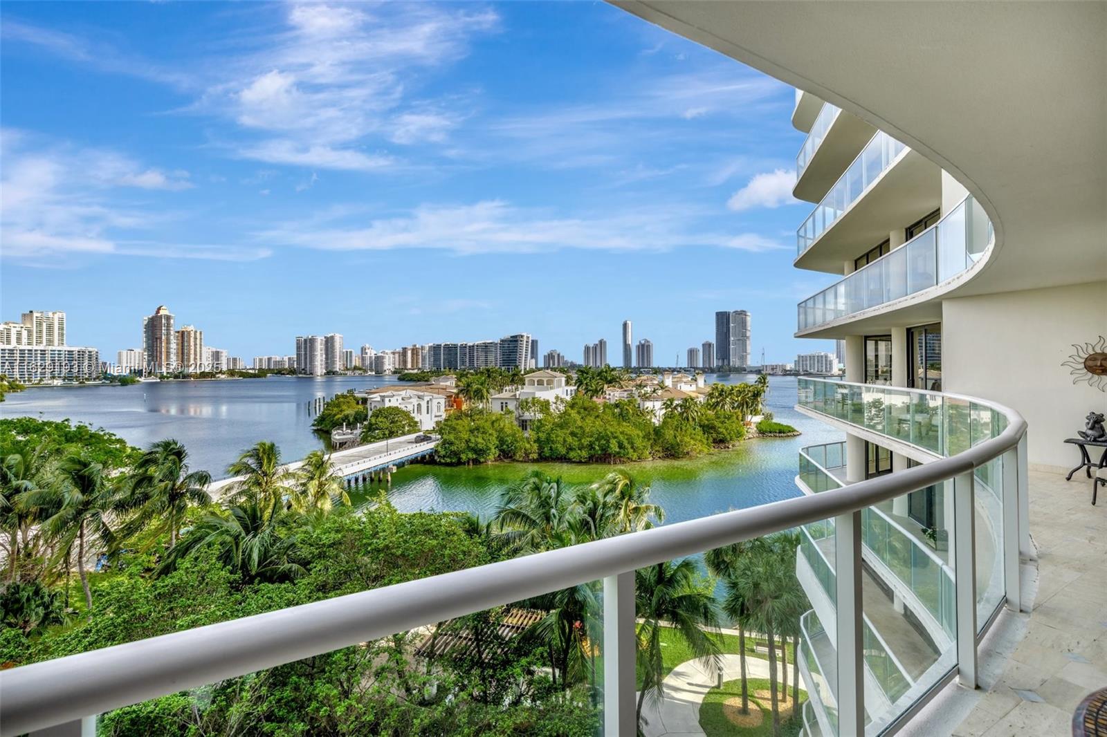 4000 ISL BLVD WILLIAMS IS - Residential