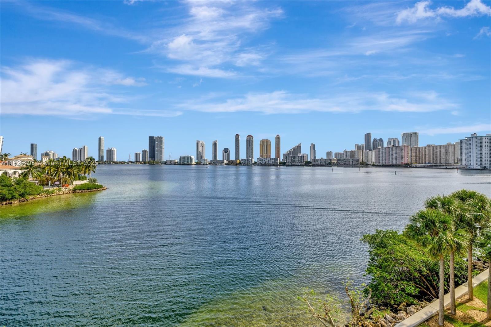 4000 ISL BLVD WILLIAMS IS - Residential