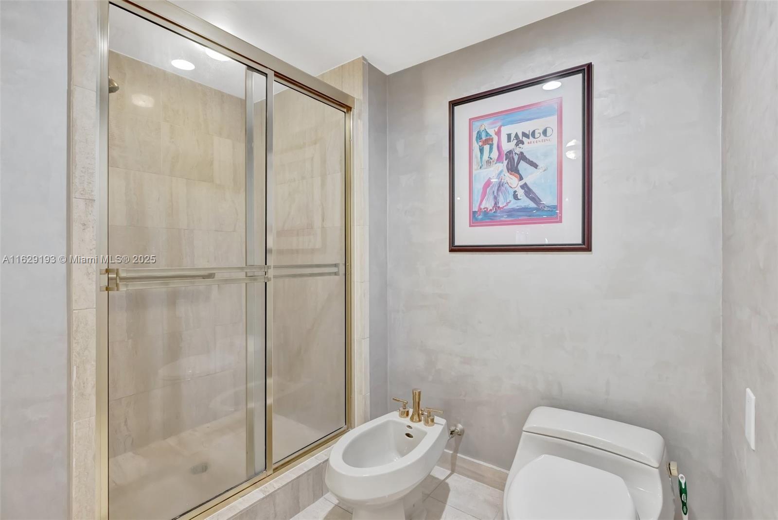 4000 ISL BLVD WILLIAMS IS - Residential