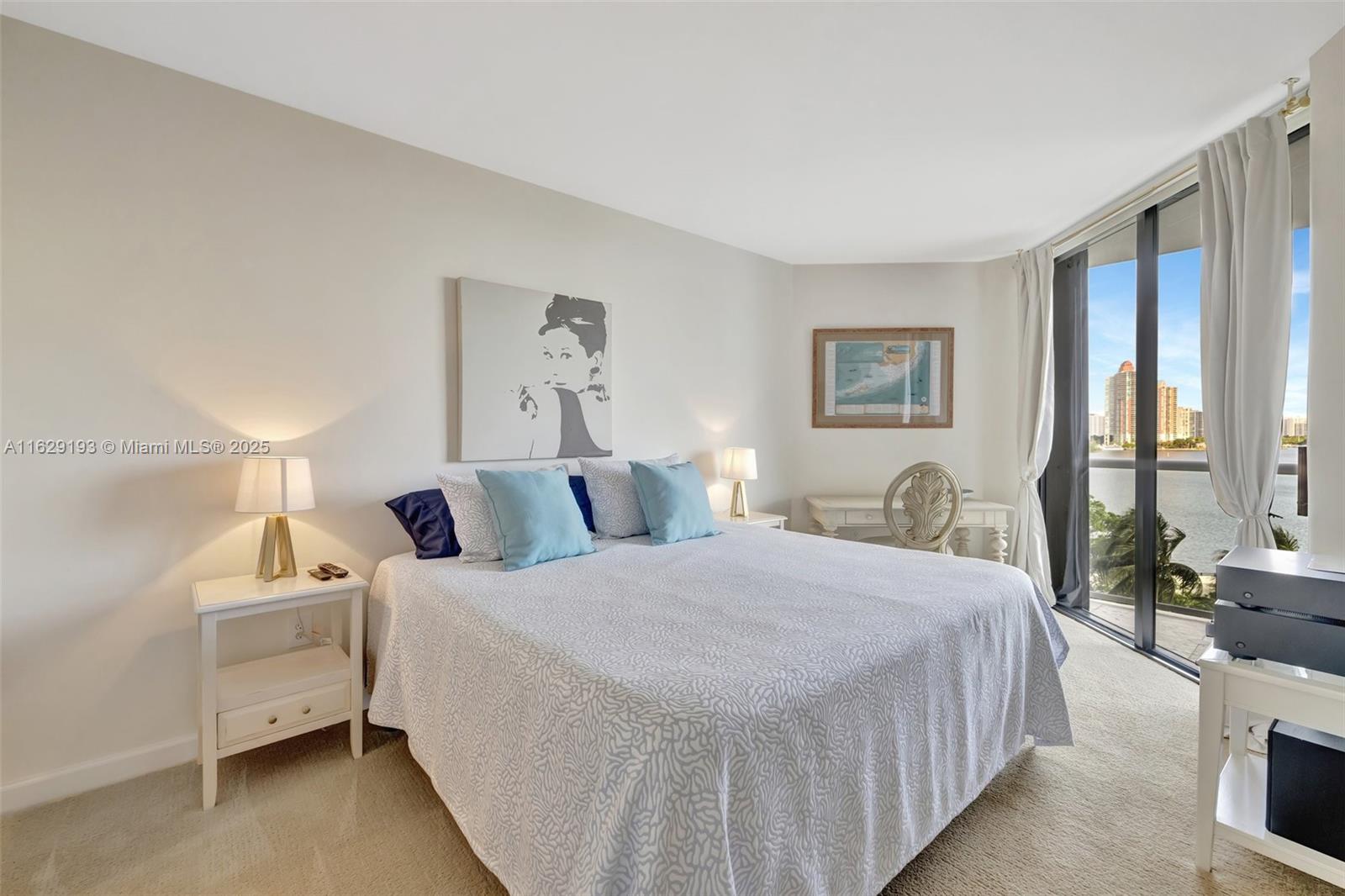 4000 ISL BLVD WILLIAMS IS - Residential