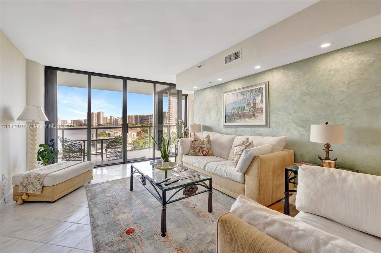 4000 ISL BLVD WILLIAMS IS - Residential
