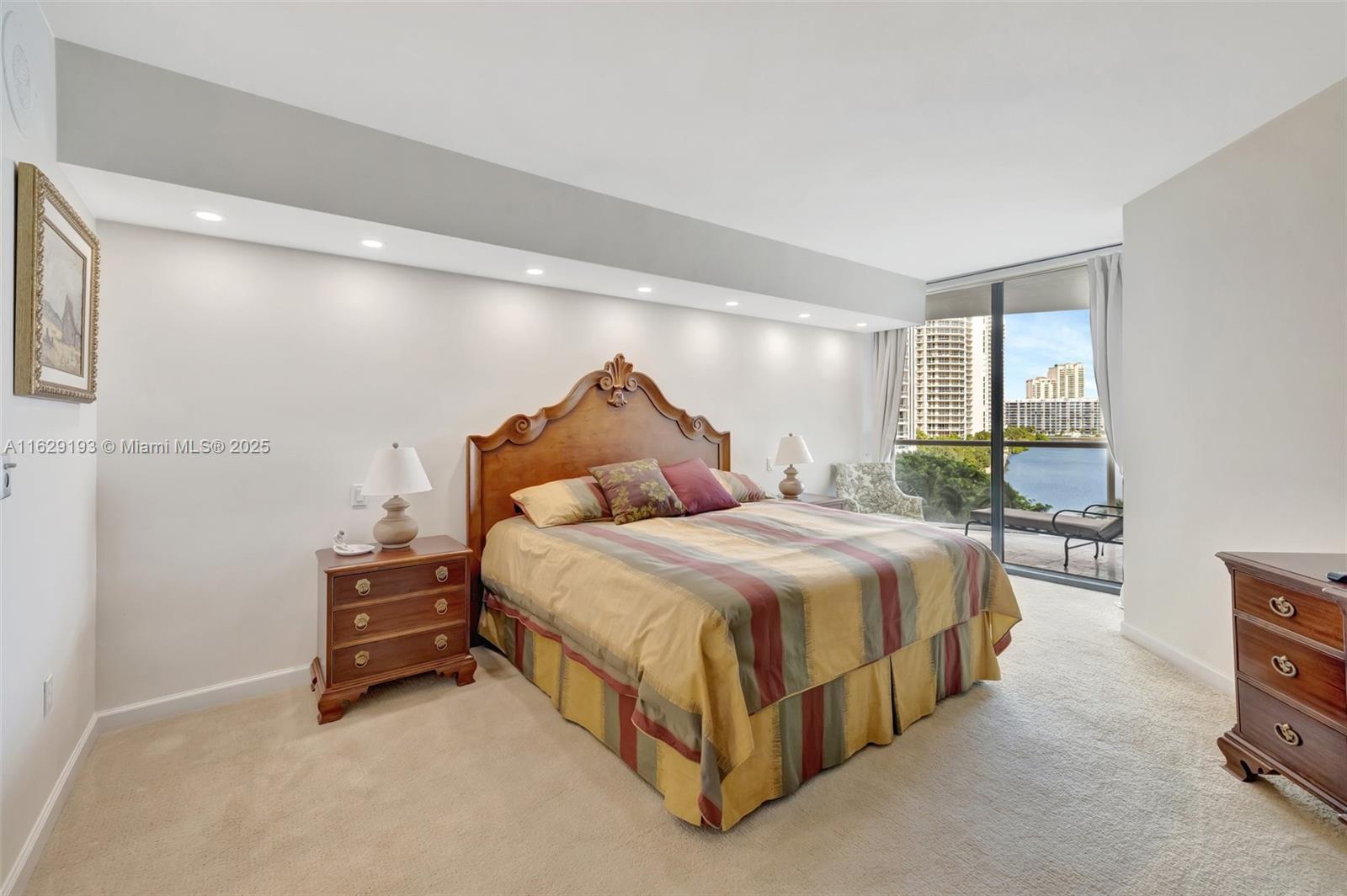 4000 ISL BLVD WILLIAMS IS - Residential