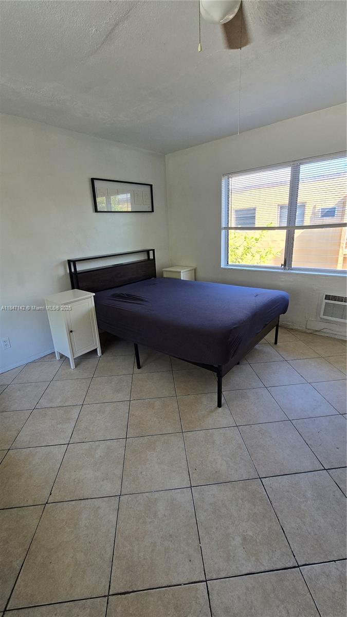 ISLE OF VENICE APTS INC C - Residential Lease