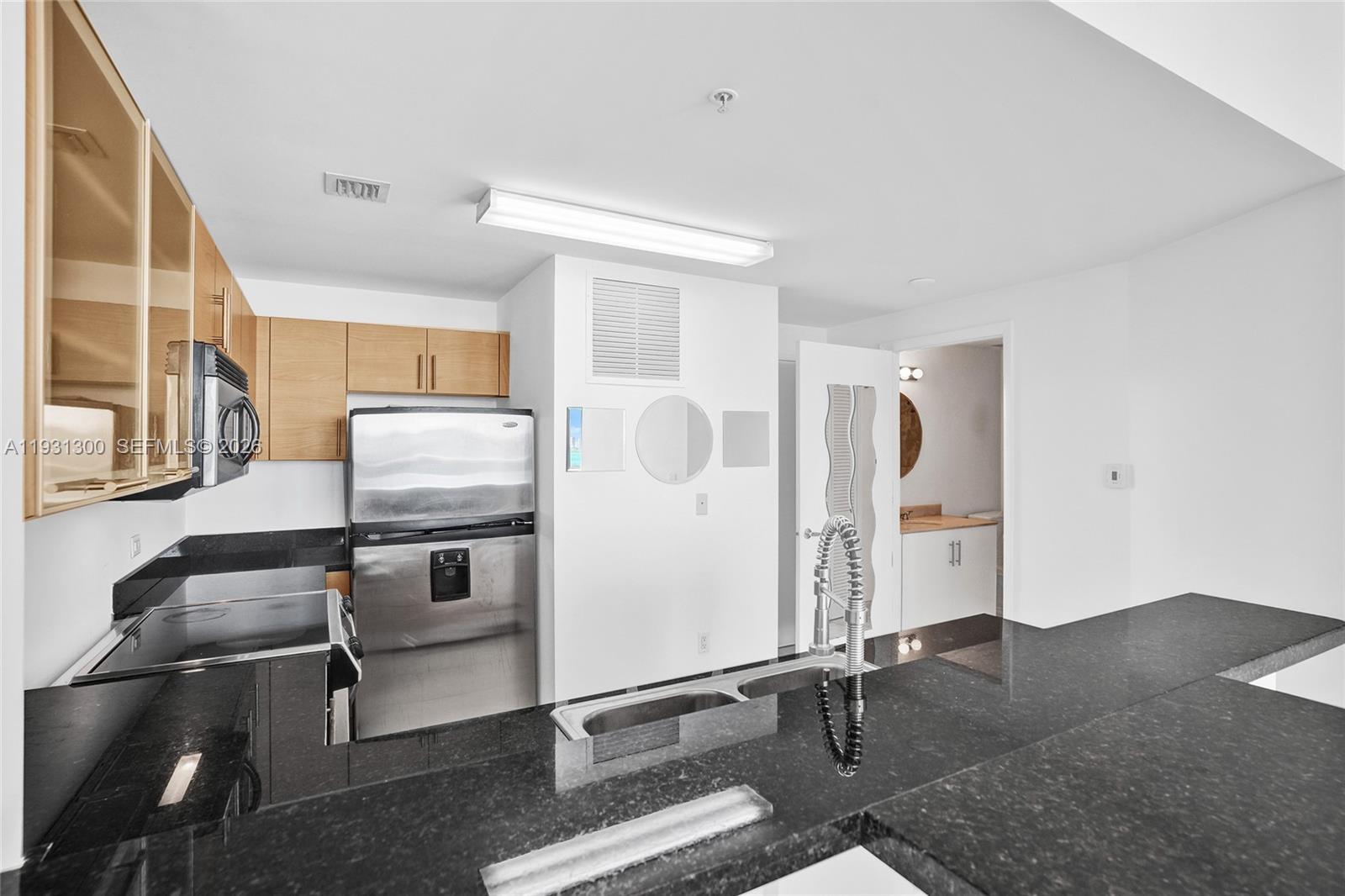 NEW WAVE CONDO - Residential