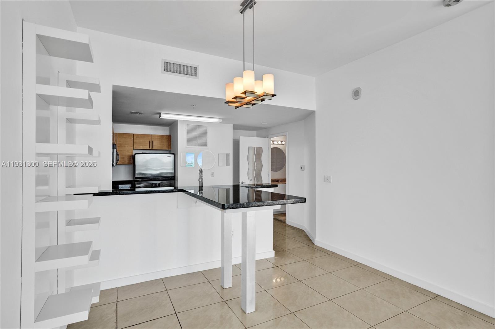 NEW WAVE CONDO - Residential