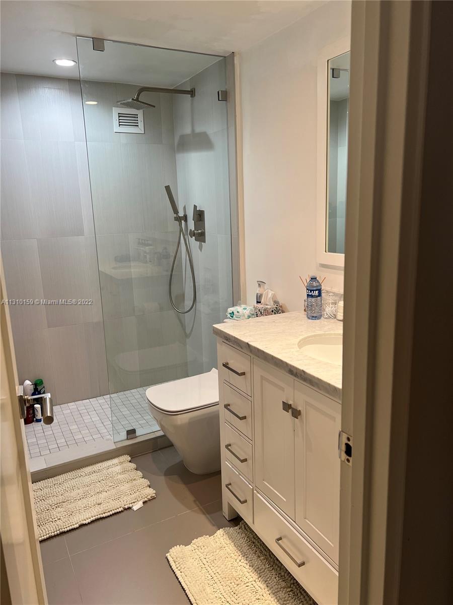 THE PLAZA OF BAL HARBOUR - Residential