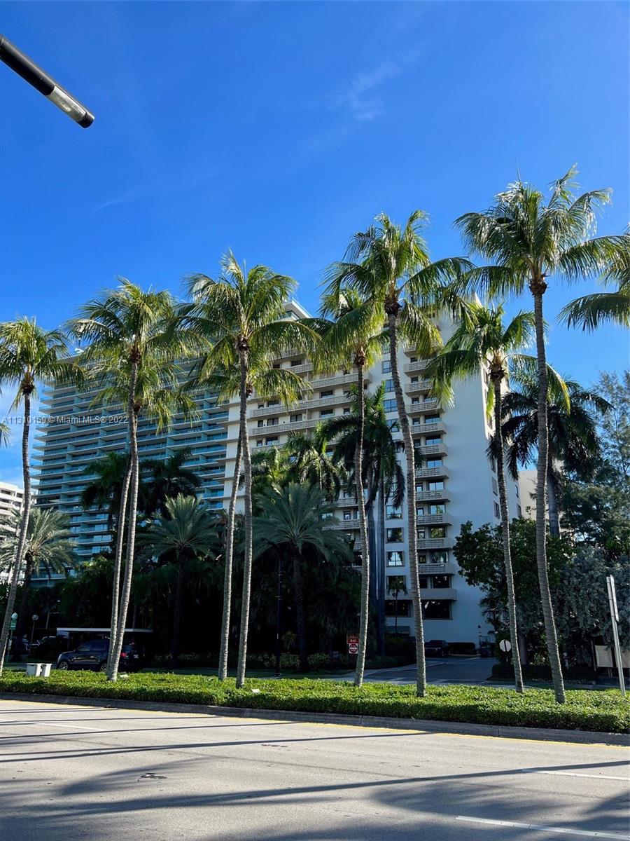 THE PLAZA OF BAL HARBOUR - Residential