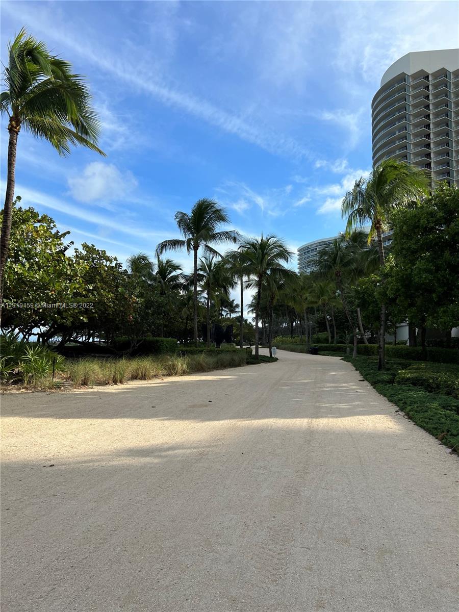 THE PLAZA OF BAL HARBOUR - Residential