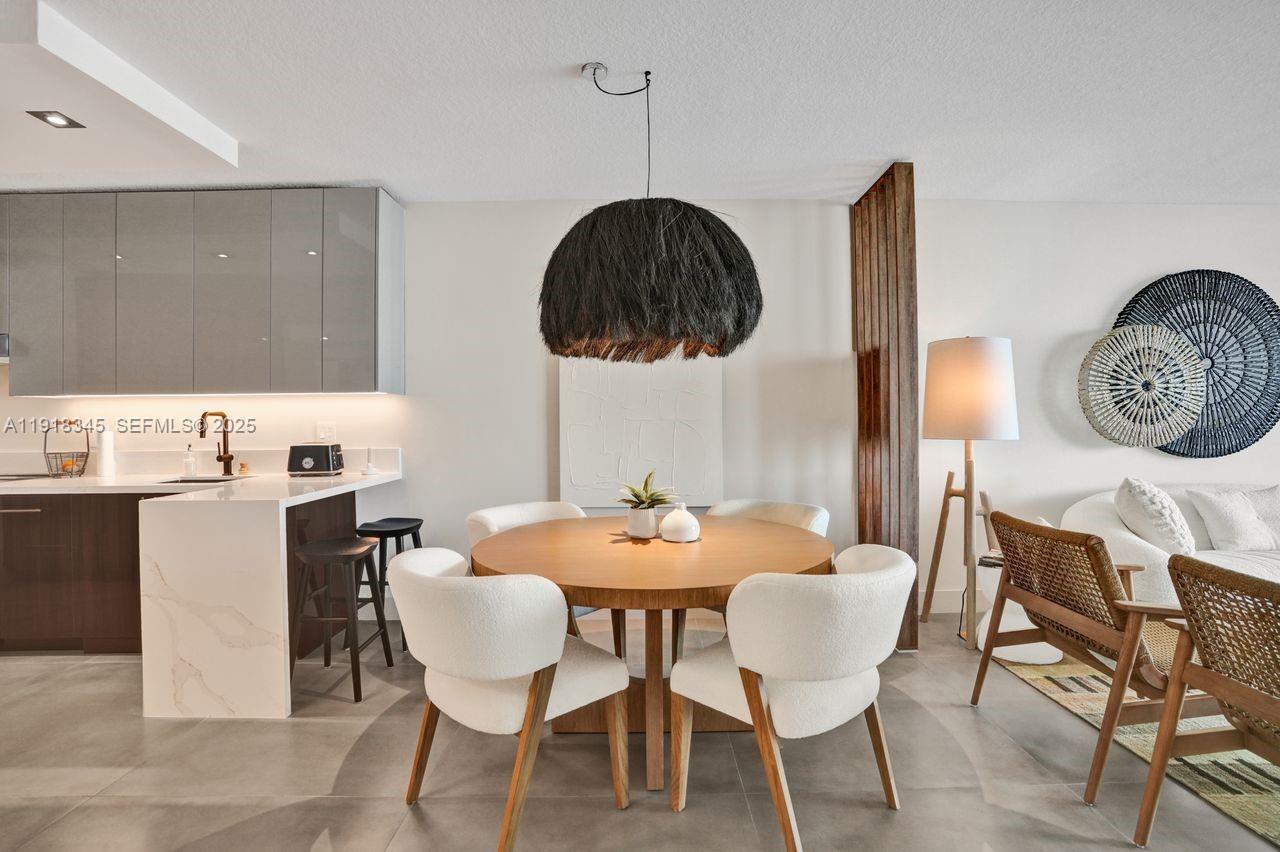 MARINA BAY CLUB CONDO HOT - Residential