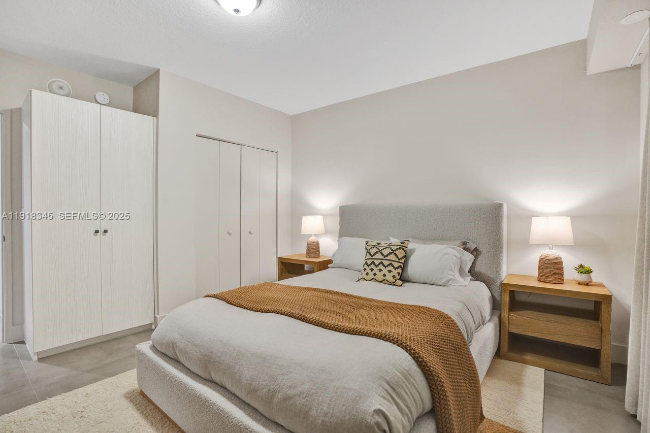 MARINA BAY CLUB CONDO HOT - Residential