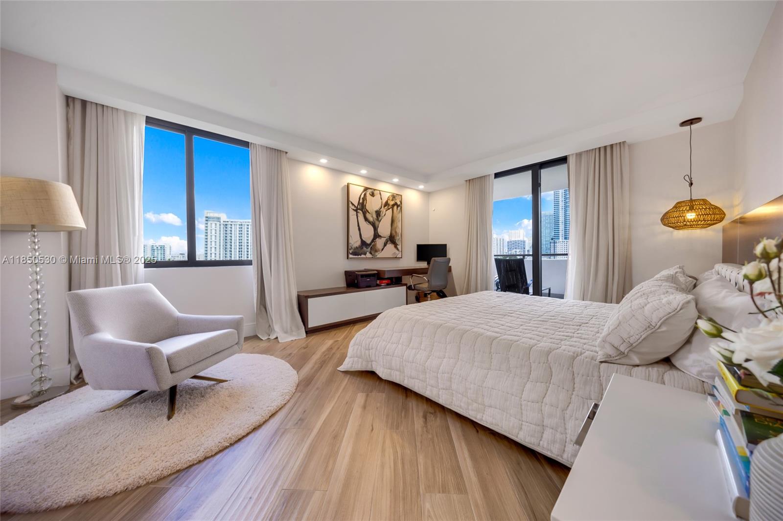 1581 Brickell Ave 506