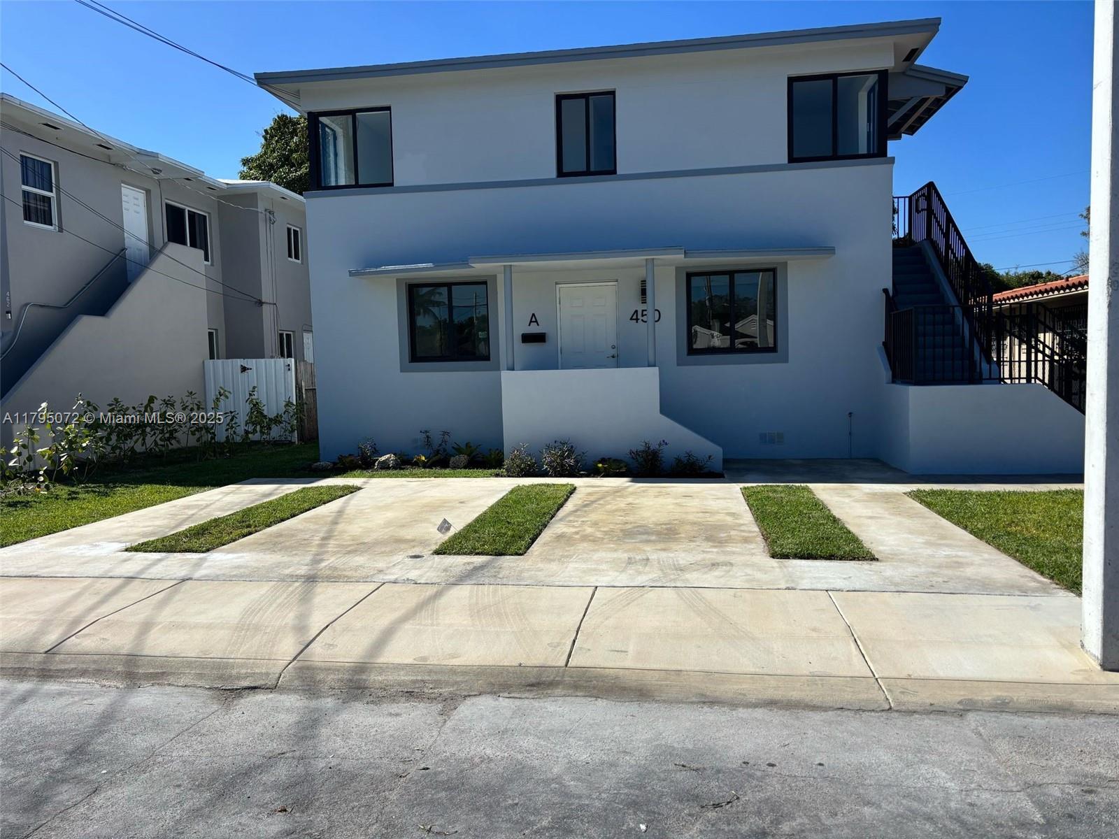 Rental Property at 450 Beacom Blvd Up, Miami, Broward County, Florida - Bedrooms: 3 
Bathrooms: 2  - $3,100 MO.