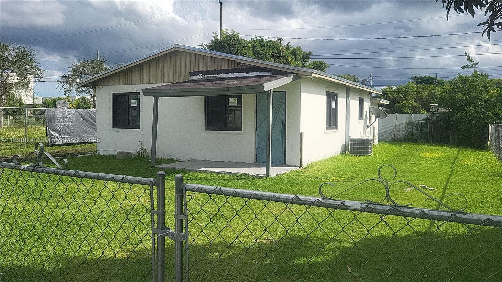 SUNNYLAND PARK NO 2 - Residential Lease