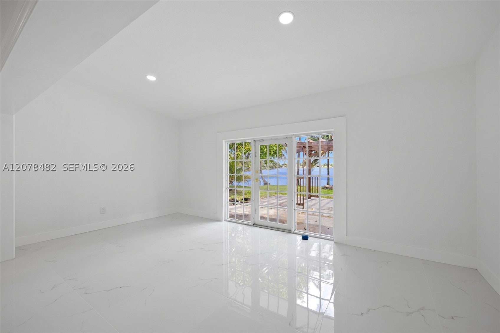 10901 SW 47th Ter