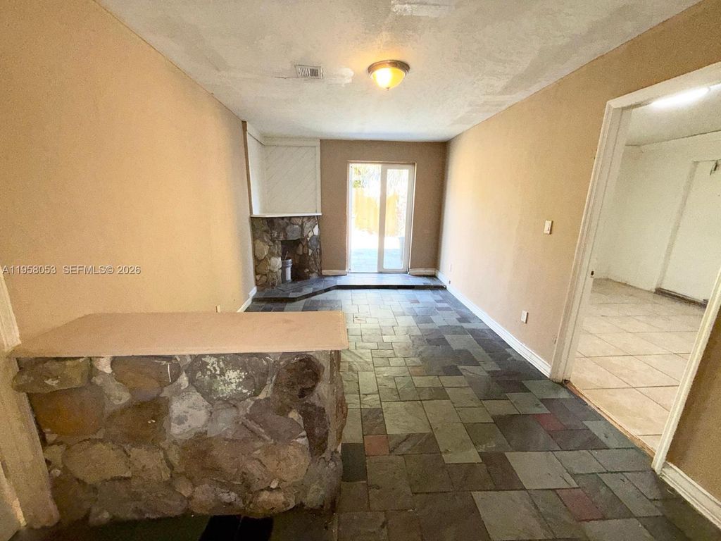 Photo of 341 NE 25th Ct #341, Pompano Beach, FL 33064 (MLS # A11958053)