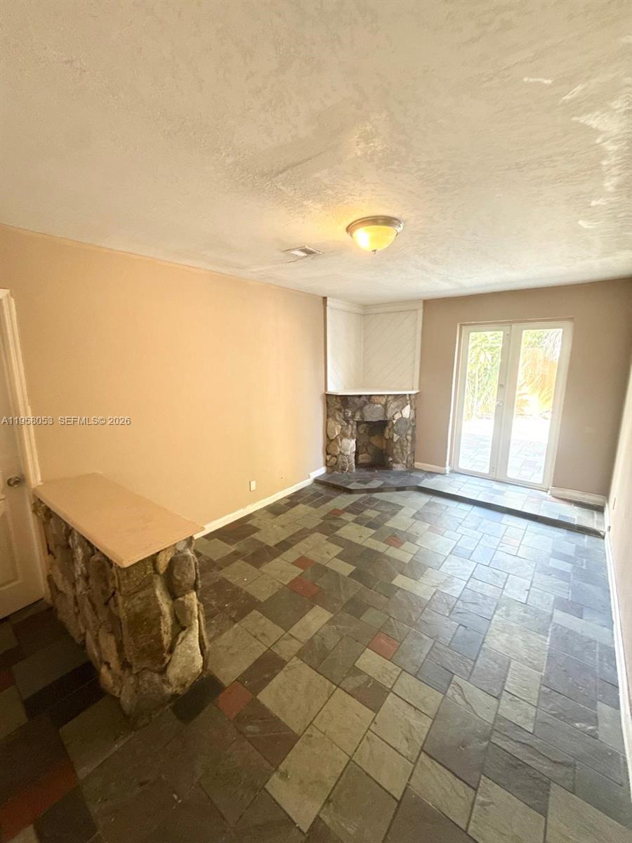 FAULKNER PARK - Residential Lease