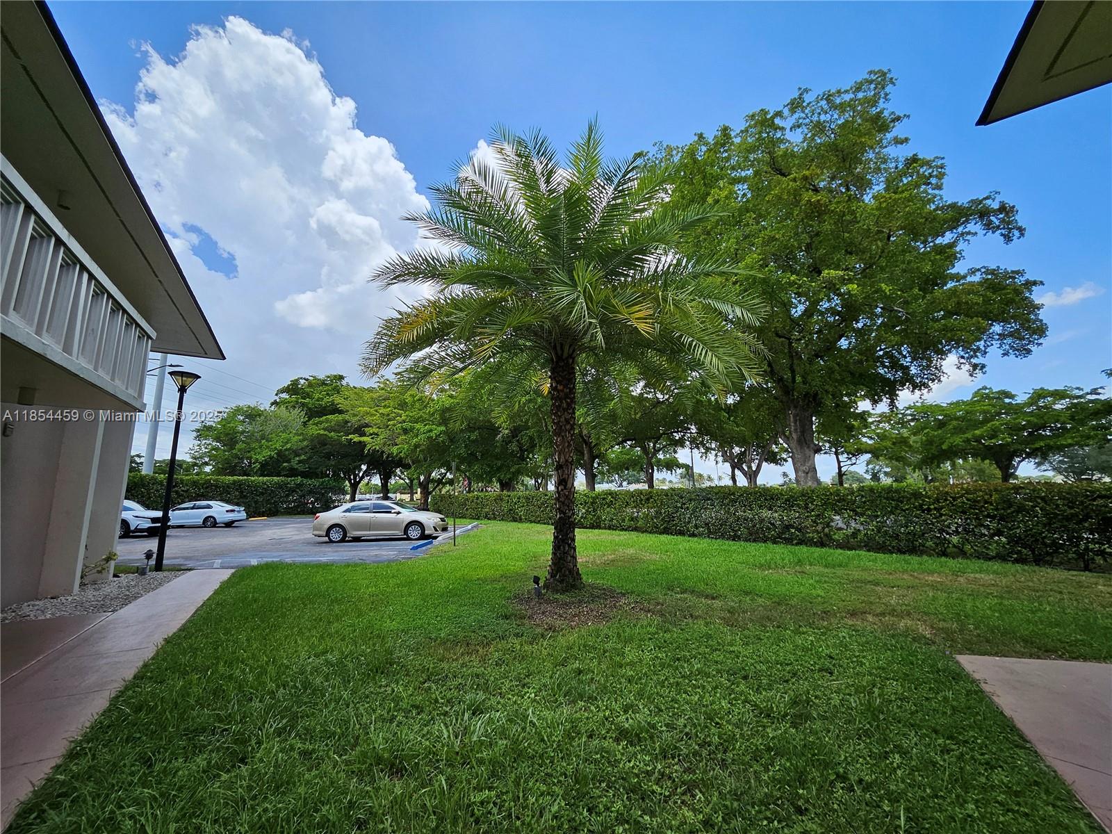 VILLAS OF MIAMI LAKES CON - Residential Lease