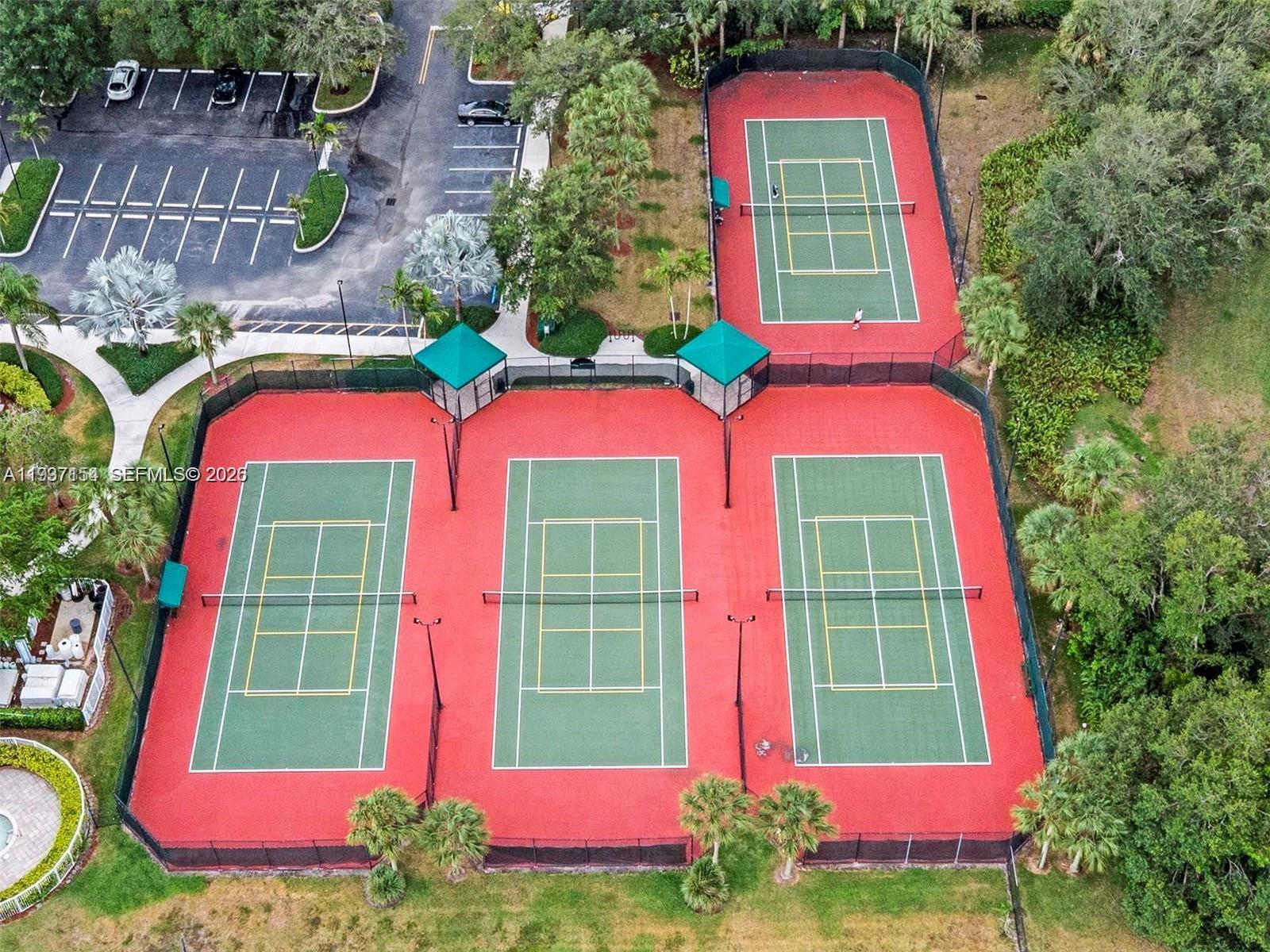 BANYAN BAY CONDO - Residential