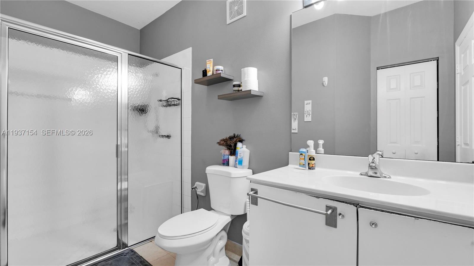 BANYAN BAY CONDO - Residential