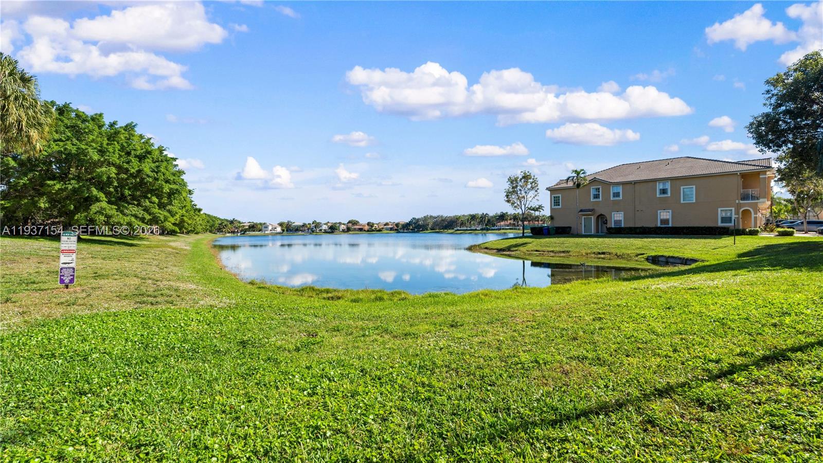 BANYAN BAY CONDO - Residential