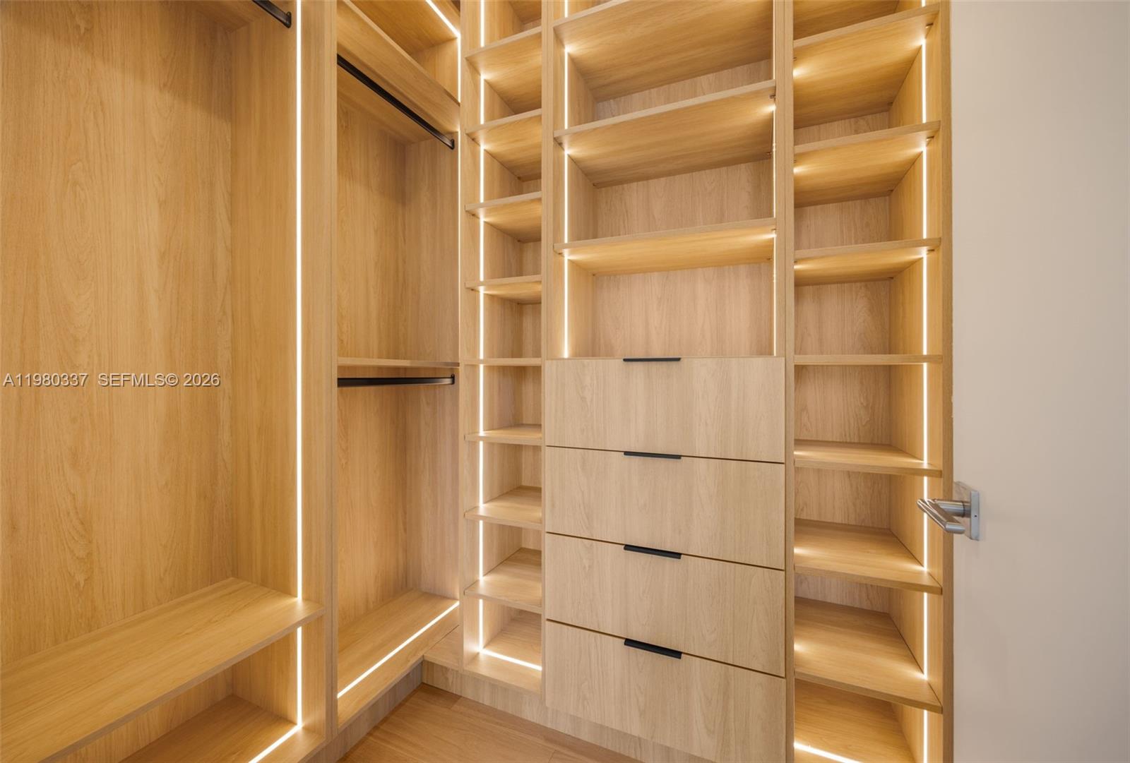 PALMHURST - Residential