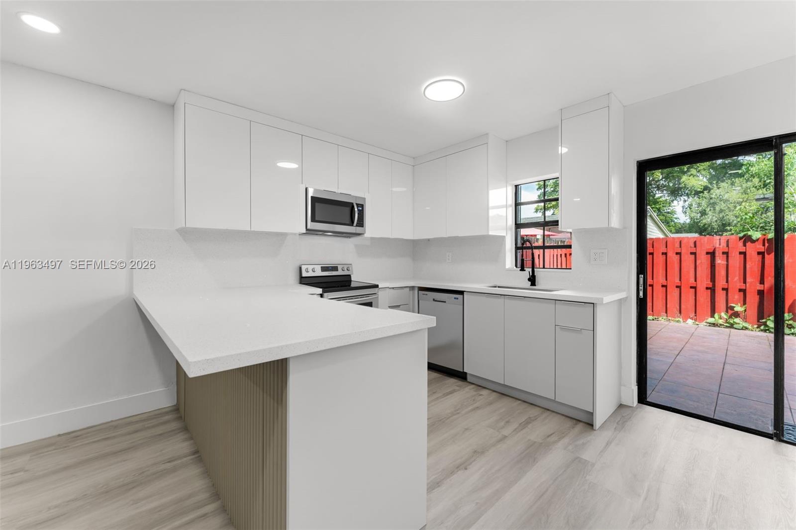 SOUTH LAKES VILLAGE II CO - Residential