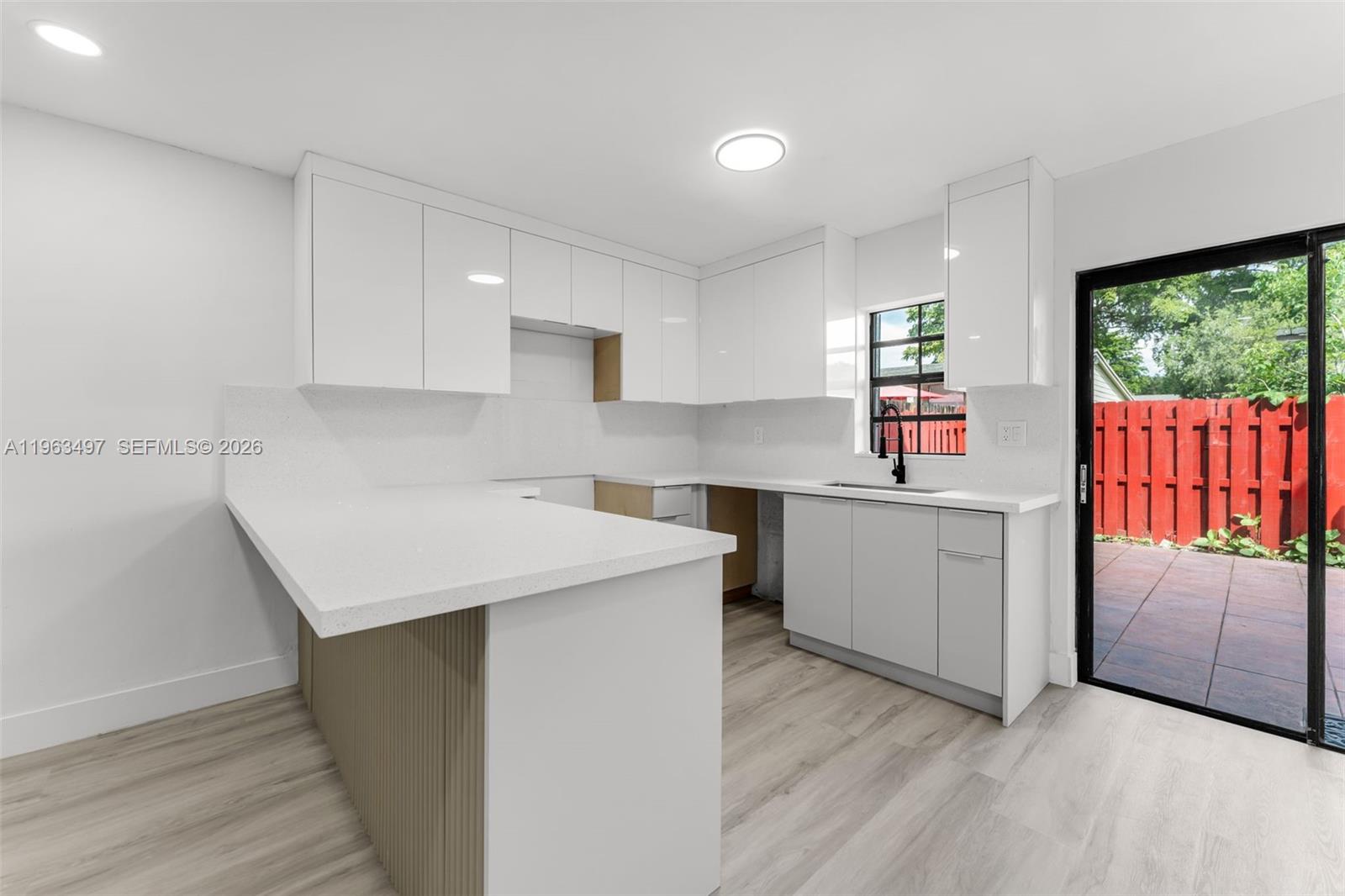 SOUTH LAKES VILLAGE II CO - Residential