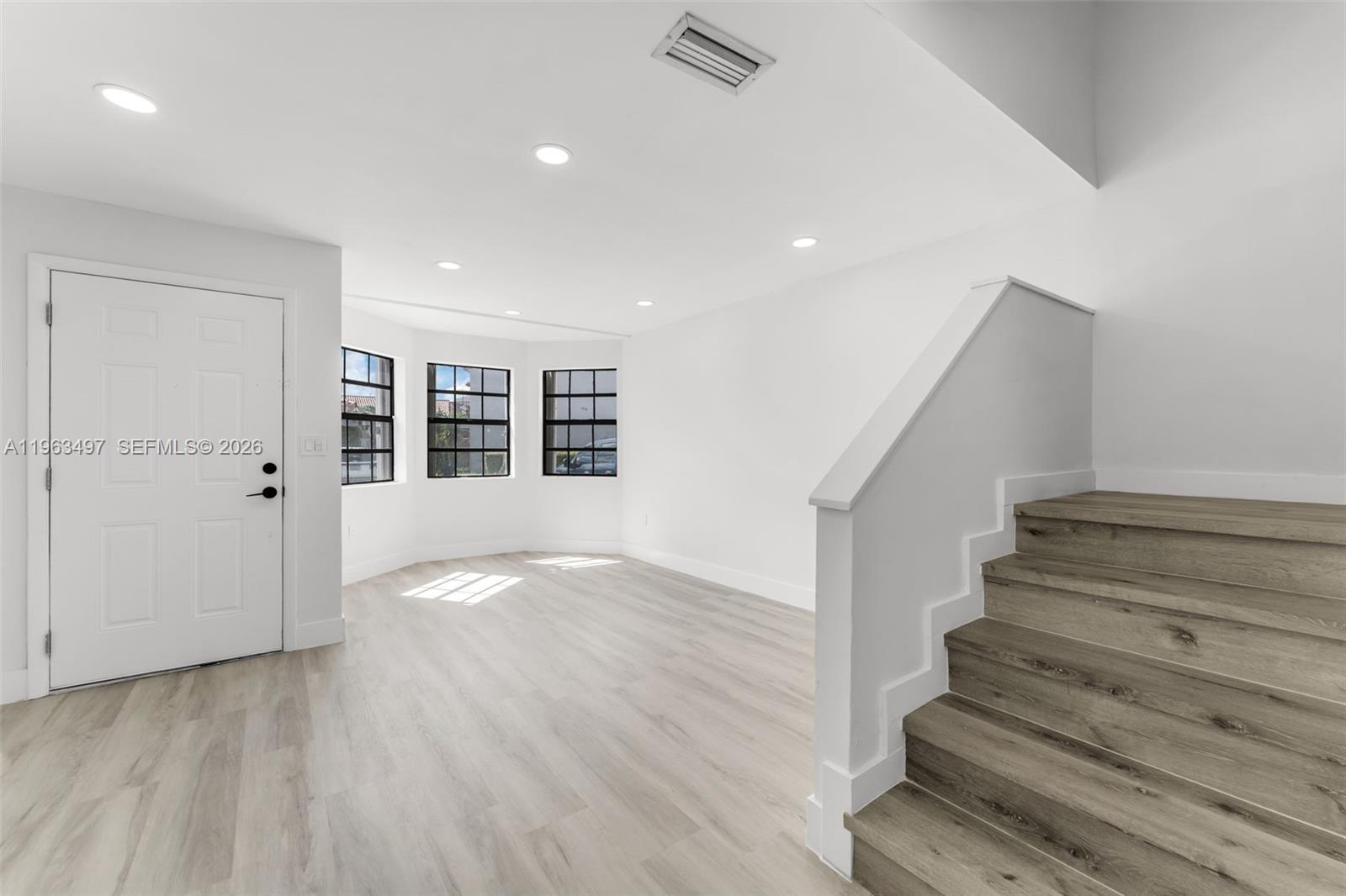 SOUTH LAKES VILLAGE II CO - Residential