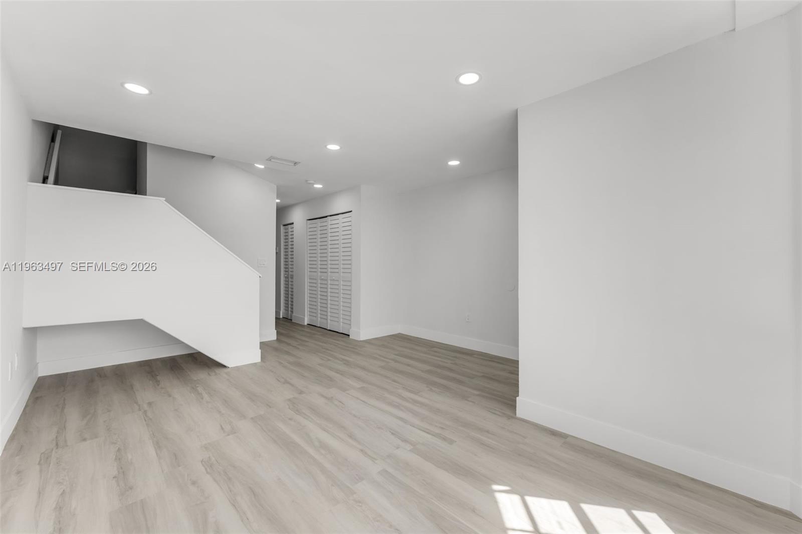 SOUTH LAKES VILLAGE II CO - Residential